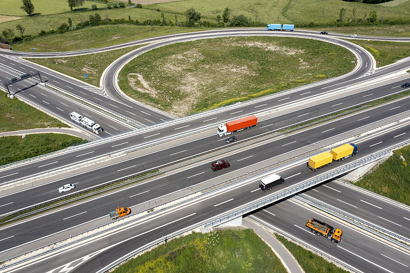 青島市運(yùn)輸至塞拉利昂——亞納全球城市出口外貿(mào)快運(yùn)解說