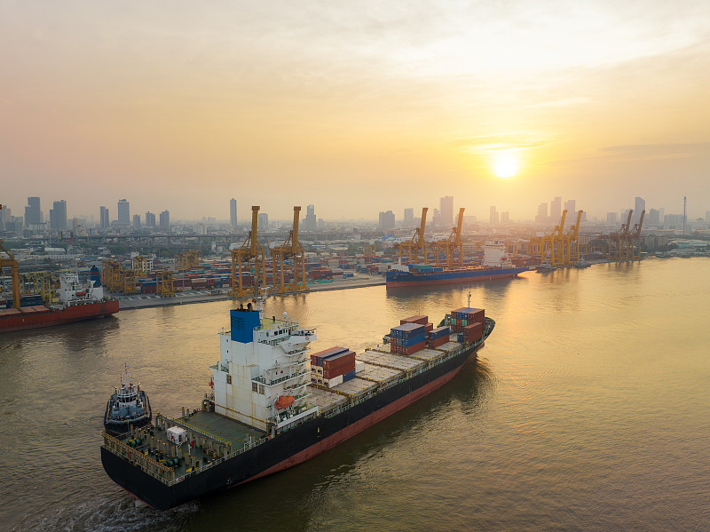 江門市至利比亞——格拉拉國際物流配送公司合作