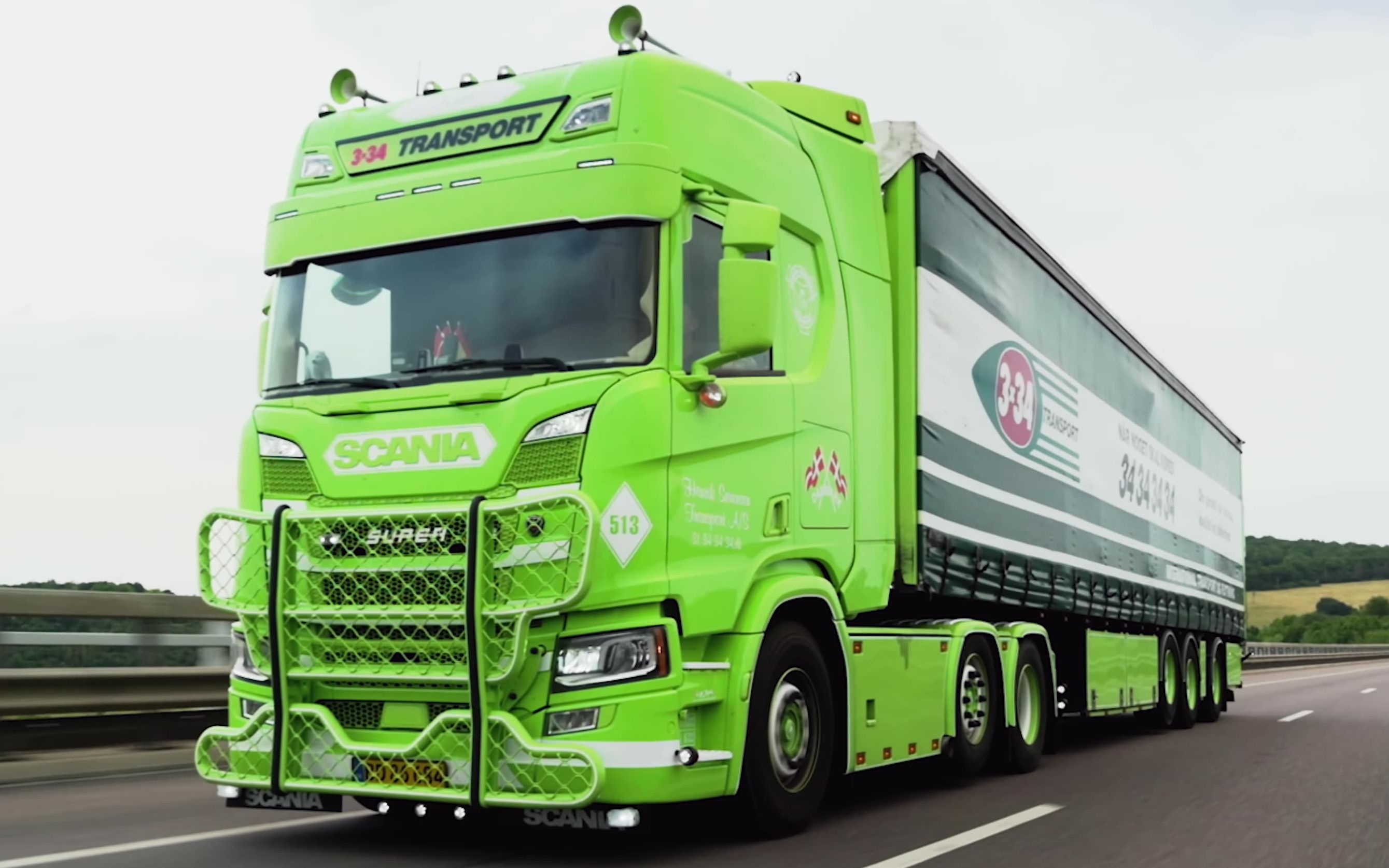 北京市至烏茲別克斯坦——馬爾吉蘭速遞人員合作