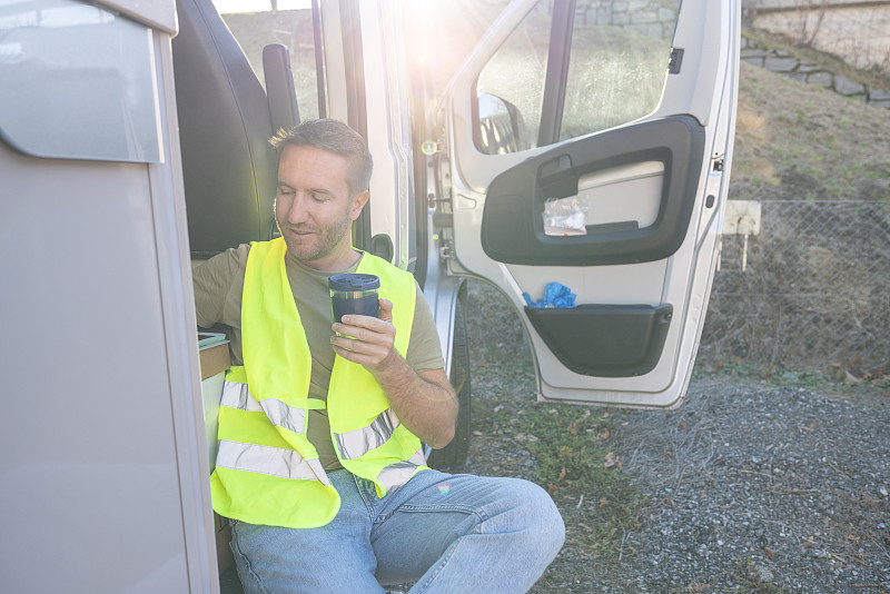 上海市至保加利亞——辛德爾同城配送公司合作