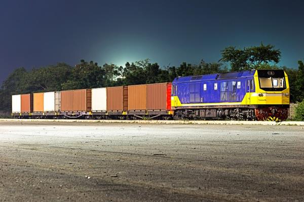 貨品餐椅經(jīng)北京市選擇海運速遞到日本——桐