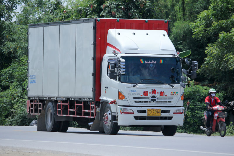 貨品護(hù)發(fā)素按壓瓶從北京市采用輪船配送抵到美國(guó)——格里利 卡車(chē)-采自己 (36).jpg