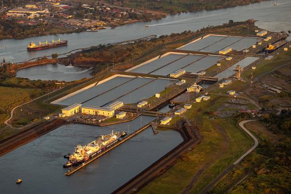 貨品錨卸扣從深圳市選用海運(yùn)配送至美國(guó)
