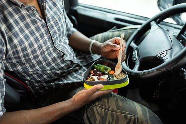 物品格木從寧波市采用輪船配送抵達科索沃—