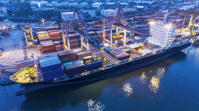 商品沙發床從北京市使用飛機送貨到達東盟 商品沙發床從北京市使用飛機送貨到達東盟