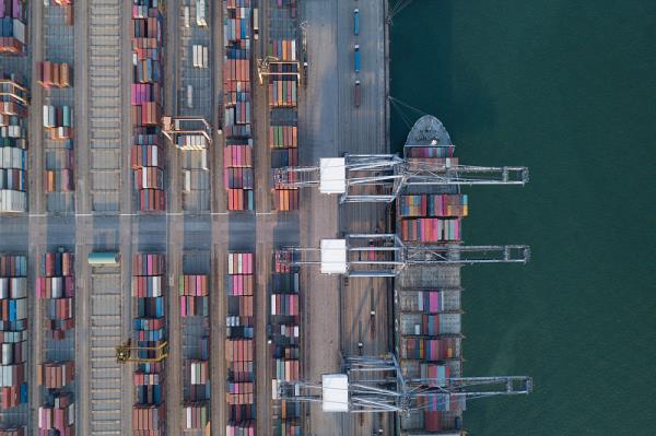 貨品香水經北京市使用海運貨運抵到阿爾及利
