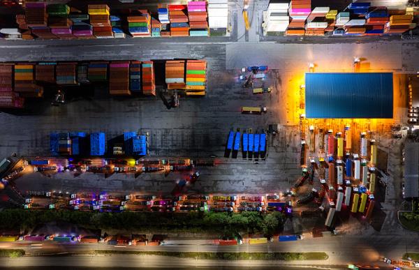 商品汽車電子類經泰州市選擇海運運送到歐州