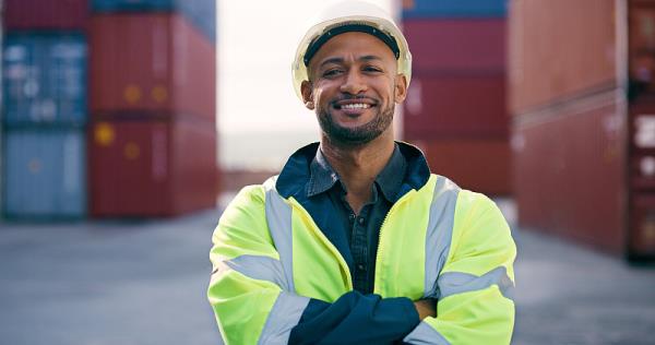 商品方棒經(jīng)上海市采納輪船運送至尼泊爾——