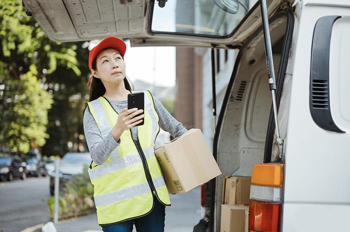 國際海運服務與合作注意事項及訂艙、拼箱、報關與理賠全流程