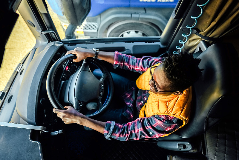 國際快遞歐洲專線清關難點：CE認證與VAT稅務詳解