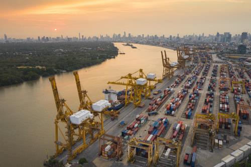 從美國郵寄手機大概要多少錢運費？