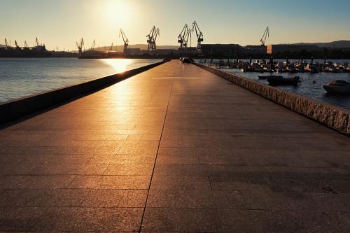 在國外逗留期間需要申辦第三國簽證,怎么辦？_