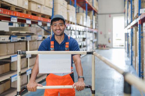 在內(nèi)地，用什么快遞可以寄國外？