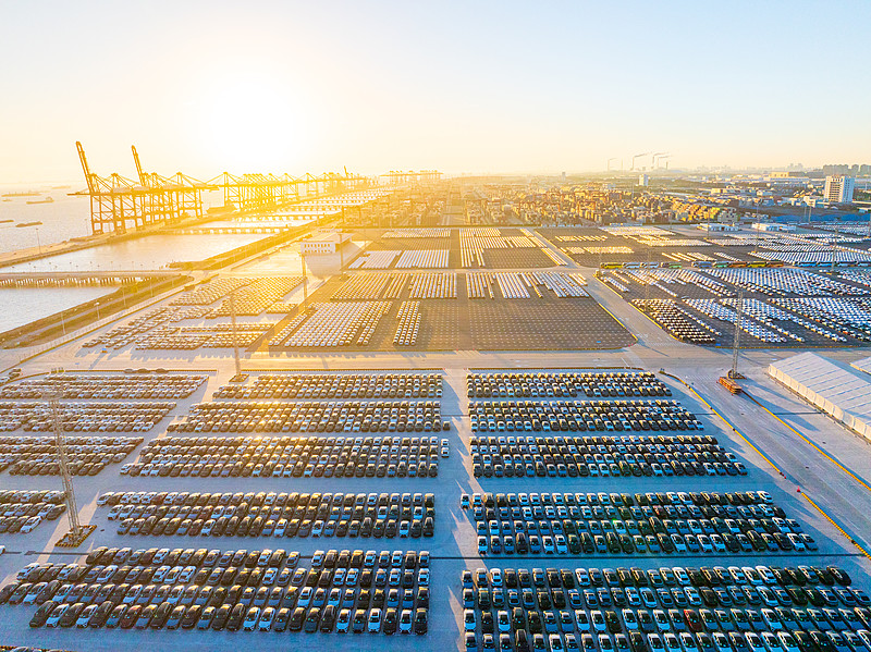 什么快遞能寄到國外呀。。急！！！