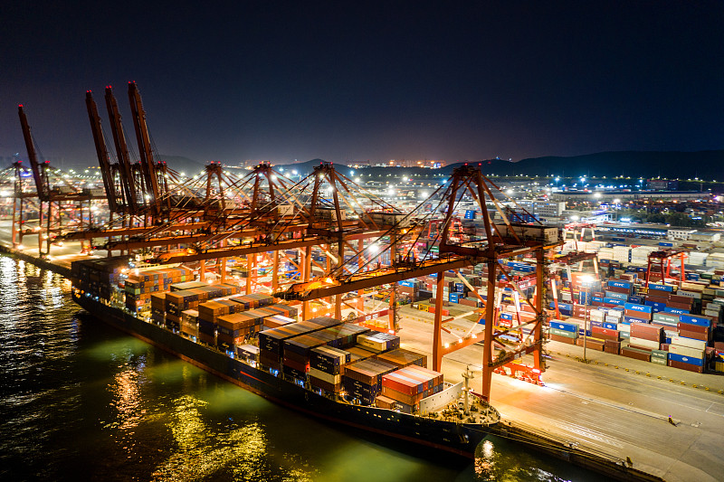 兩家工廠的貨可以一起報關嗎？