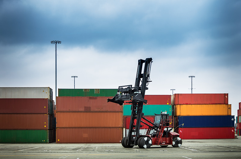 國際快遞哪家好? （跨境物流全解析與最佳選擇推薦）