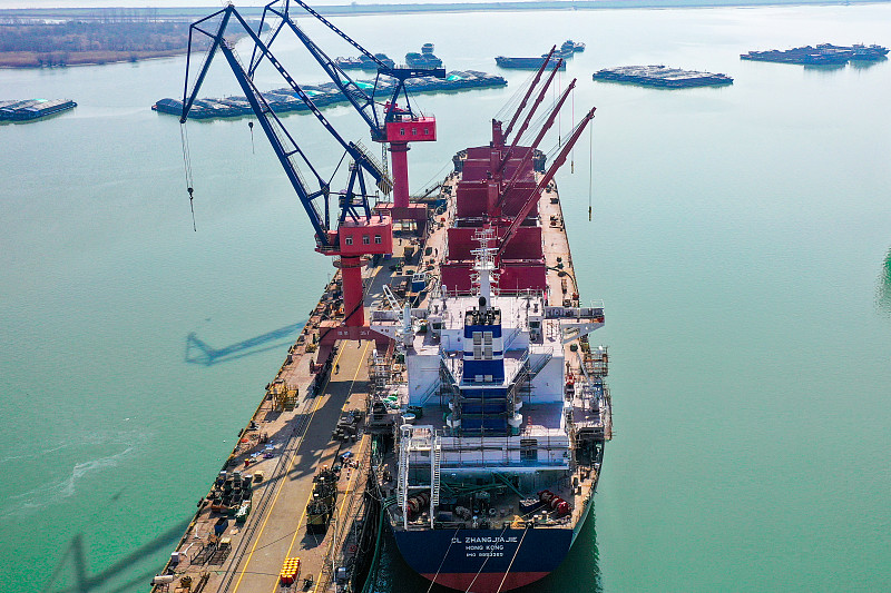 美國海關(guān)對中國船舶征收新規(guī)生效,10月14日起實施三項附加費