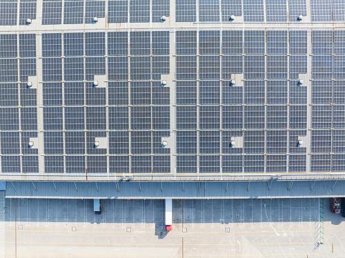 全球首條中歐北極快航首航成功(跨境電商再