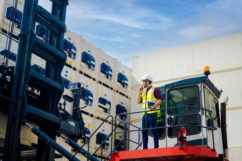 孟加拉國達(dá)卡機(jī)場(chǎng)特大火災(zāi):貨運(yùn)樞紐焚毀,服