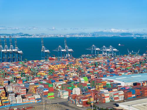 10月起,美國(guó)將對(duì)家具和藥品加征最高100%關(guān)